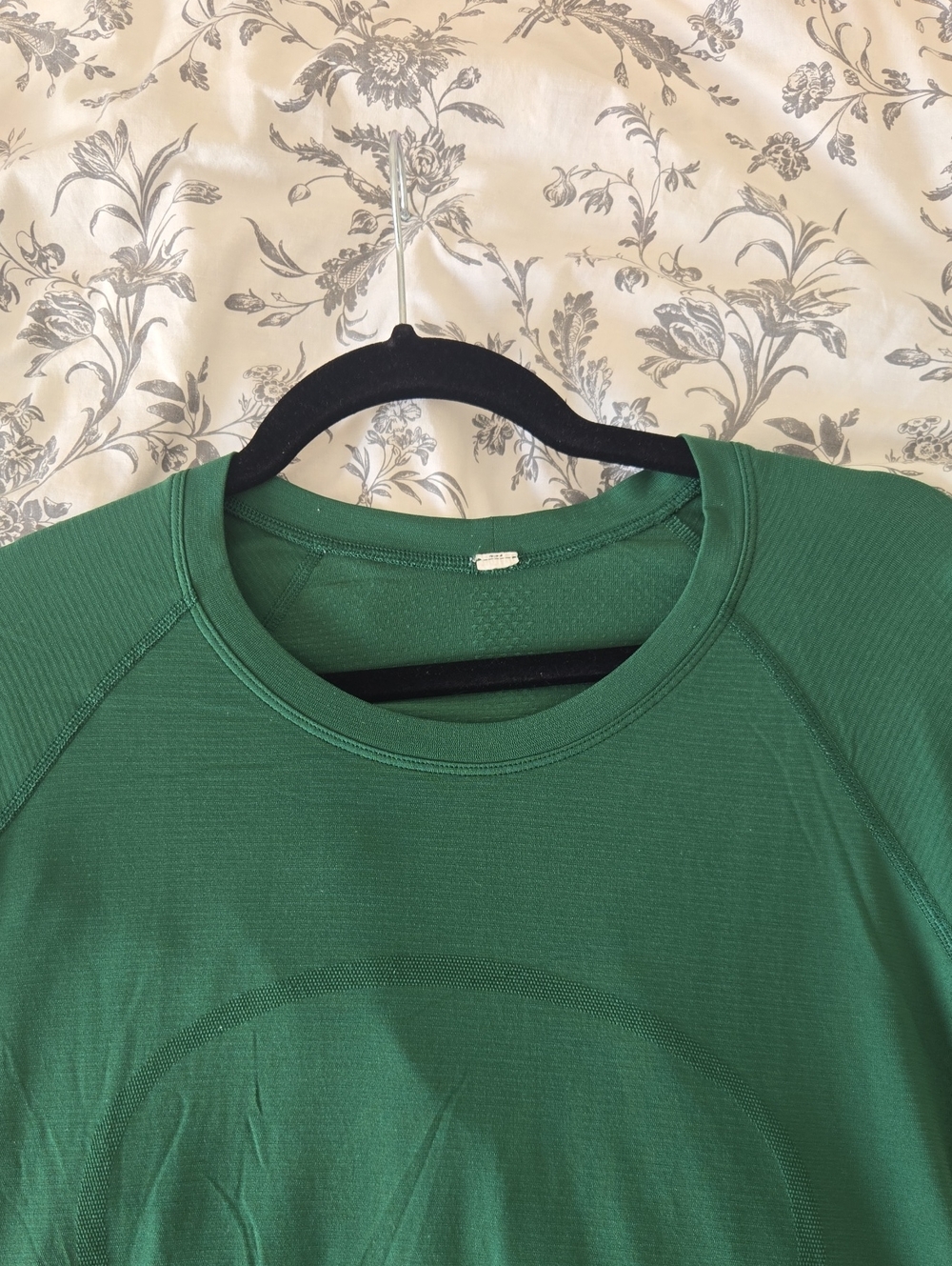 Lululemon Swiftly Tech 2.0 Hip Length Short Sleeve Green Size 12 - Picture 8 of 16
